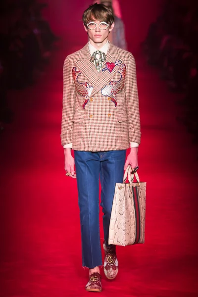 Look 39